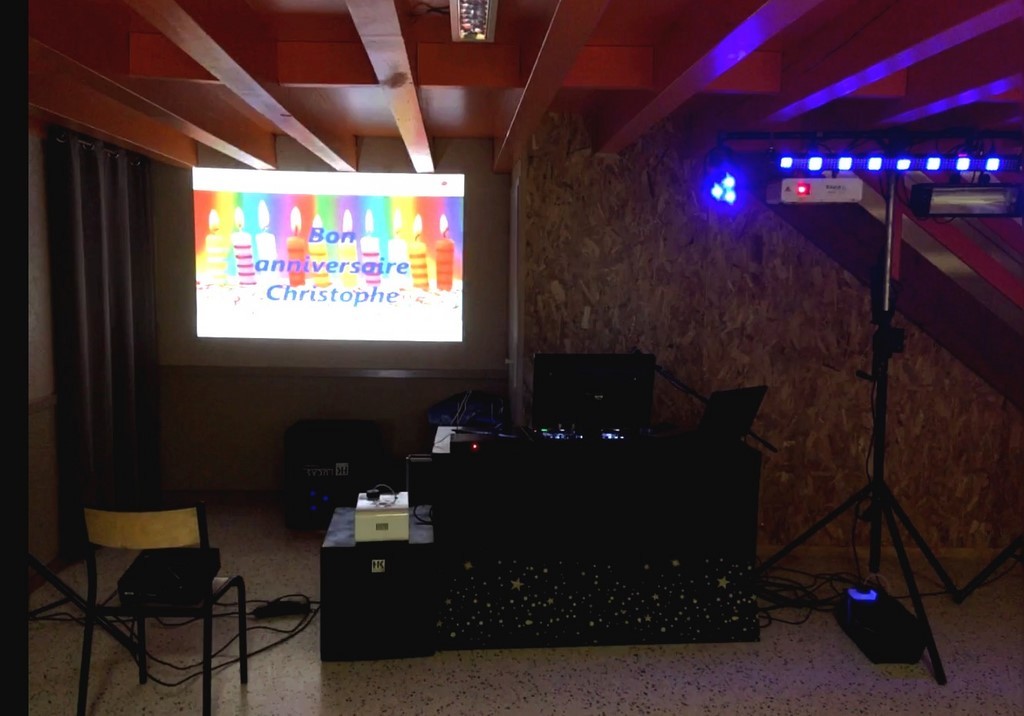 Petite salle Mairie de St Cyr