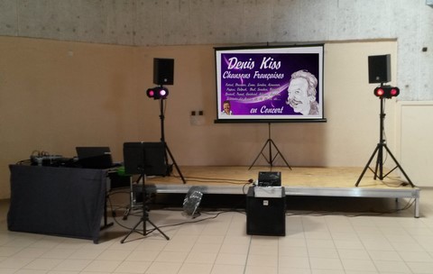 Denis KISS En Prestation Chansons Françaises